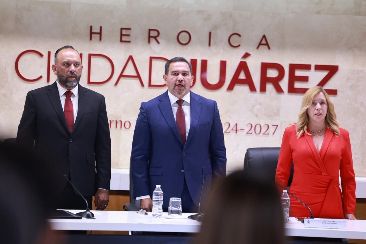 Solicita Cruz Pérez Cuéllar licencia como alcalde de Juárez; va por candidatura de Morena a la gubernatura