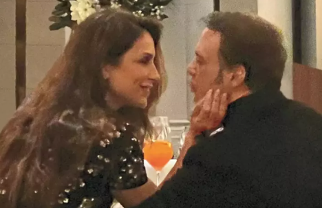 Mientras Luis Miguel sigue hospitalizado, Paloma Cuevas se divide entre el hospital y sus deberes familiares, aseguran