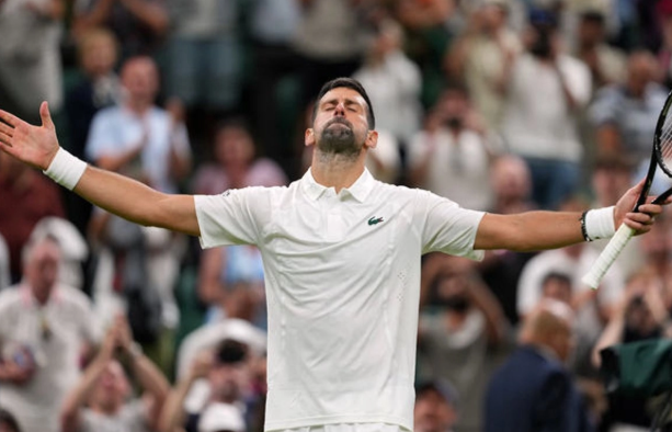 Wimbledon 2026: Novak Djokovic supera un duro debut ante Wu Yibing
