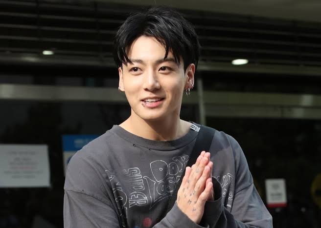 Reportan que fan de BTS fue sentenciada a un año de prisión por allanar el domicilio de Jungkook