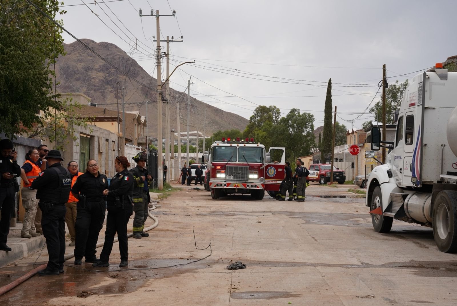 Sofocan bomberos incendio en bodega de la colonia 3 de Mayo