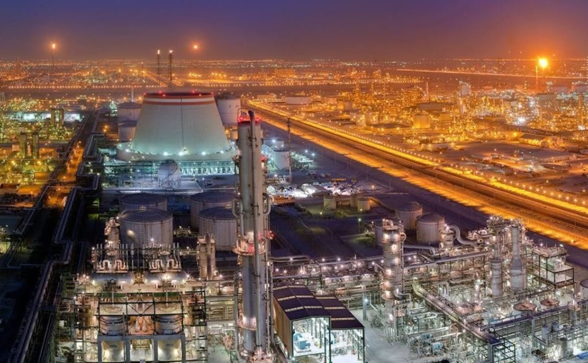 Se estrella un helicóptero de la petrolera Aramco en Arabia Saudita; hay 14 muertos