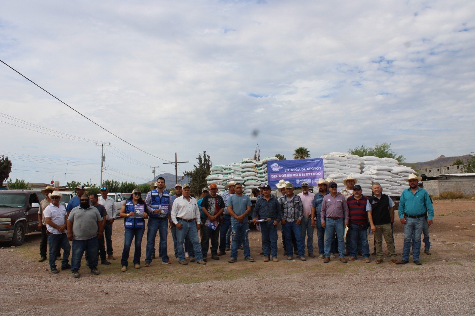 Reconoce Ismael Pérez Pavía apoyos de Gobierno del Estado a agricultores y ganaderos en Lázaro Cárdenas