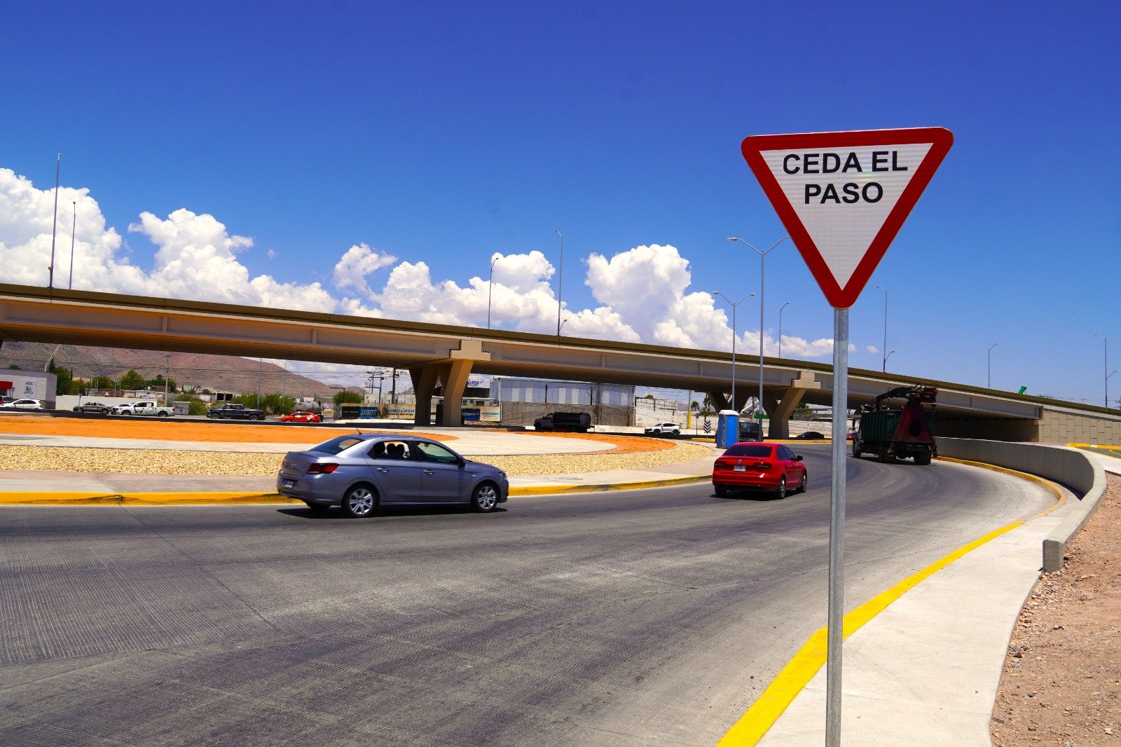 Abren circulación total en la glorieta del puente carretera Aldama y Fuerza Aérea