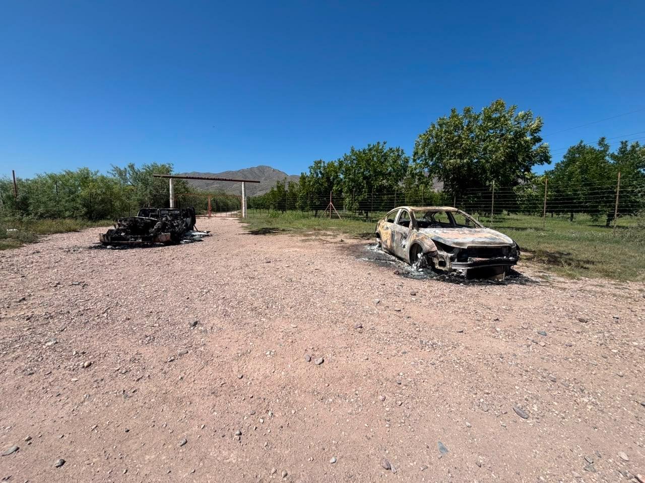 Localizan dos vehículos calcinados tras enfrentamiento armado en Aldama