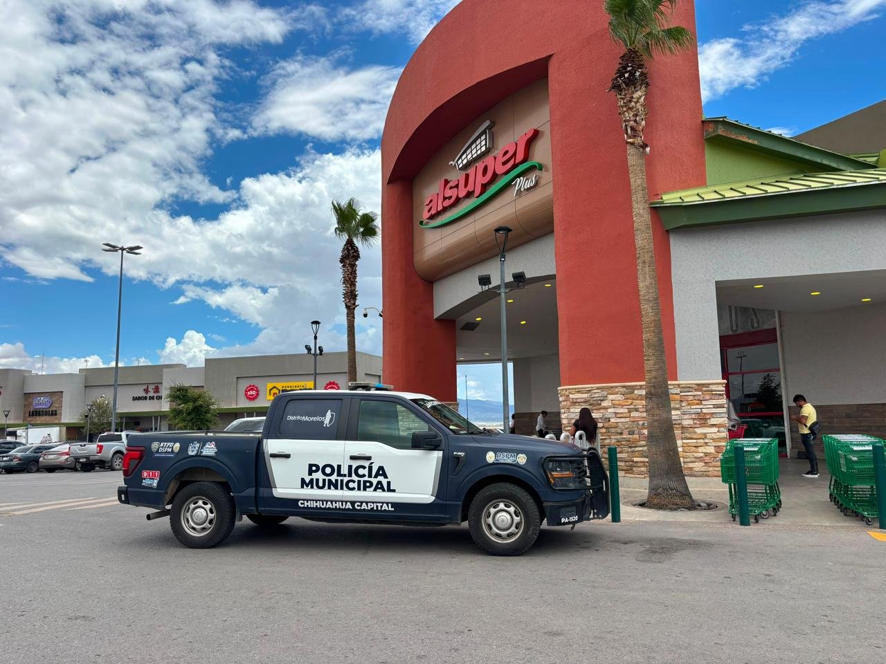Muere adulto mayor tras sufrir aparente infarto al interior de supermercado
