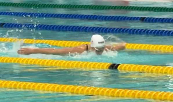 Summer McIntosh bate el récord mundial más antiguo de la natación femenina