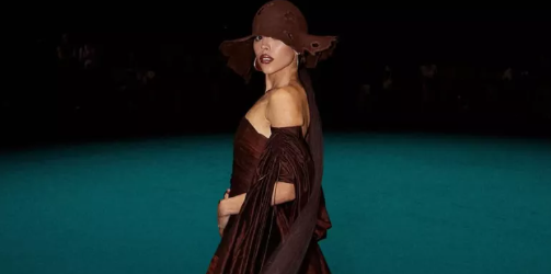 Danna conquista Paris Fashion Week: fue la única mexicana invitada al desfile de Robert Wun