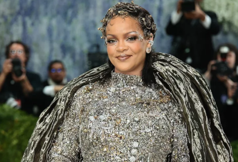 Rihanna regresa por sorpresa a los escenarios junto a Jay-Z tras años de ausencia