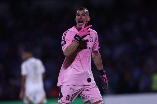 Concacaf suspende siete partidos a Nahuel Guzmán tras la final ante Toluca