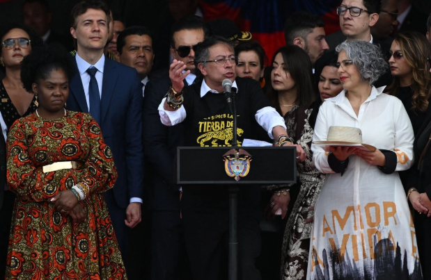 Petro llama a la “resistencia pacífica” si De la Espriella elimina conquistas sociales