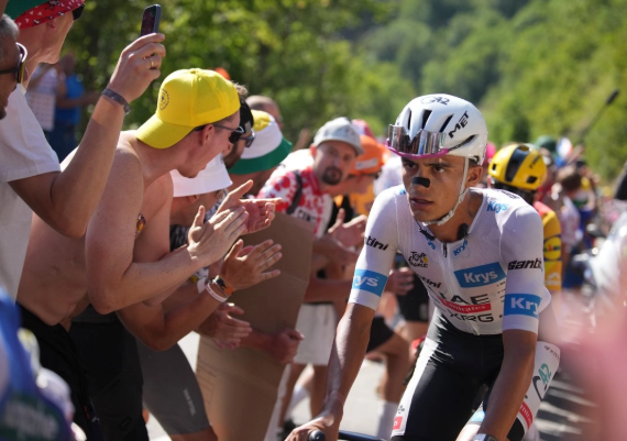 Del Toro defiende el tercer puesto general mientras Pogacar suma una victoria en Tour de Francia