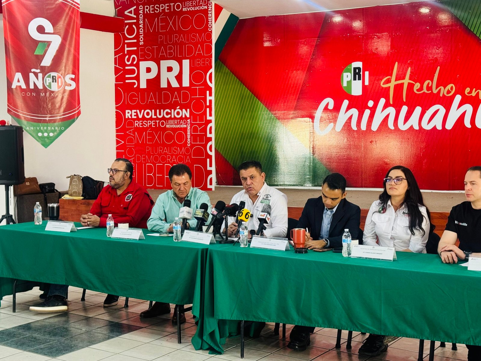 Al coordinador del GPMorena le gana la diarrea verbal; el PRI no es un partido chico, somos los únicos con presencia en todo el estado y todo el país: Alex Domínguez