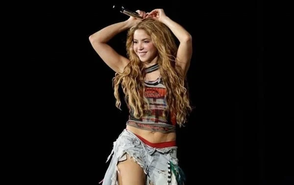 Volverá Shakira a cantar en Pirámides de Giza tras 19 años