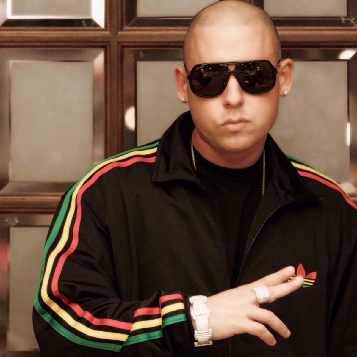 Investigan al cantante de reguetón Cosculluela por amenazar a una mujer en Puerto Rico