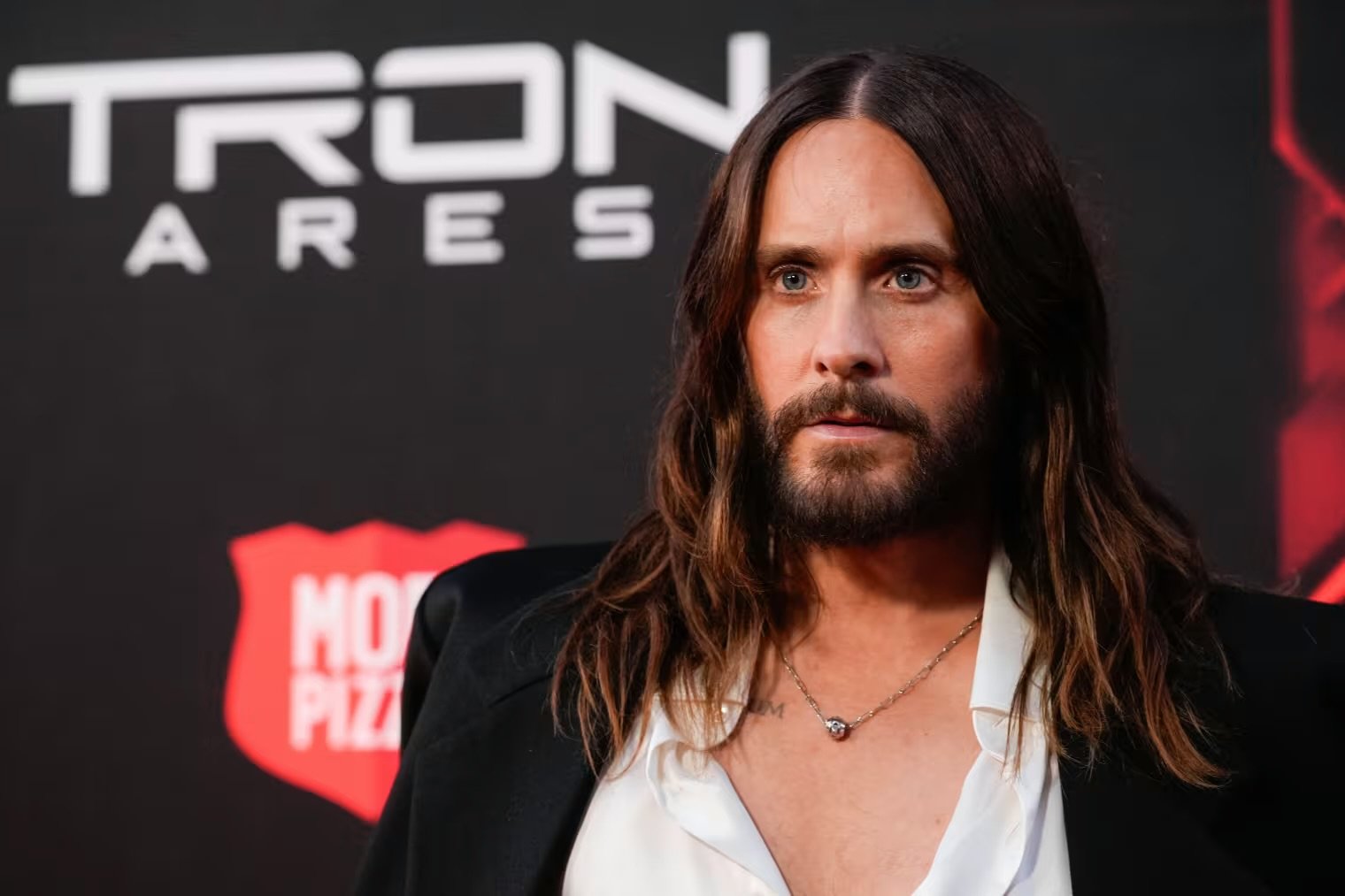 Jared Leto niega acusaciones de agresión sexual descritas en un documental de la BBC