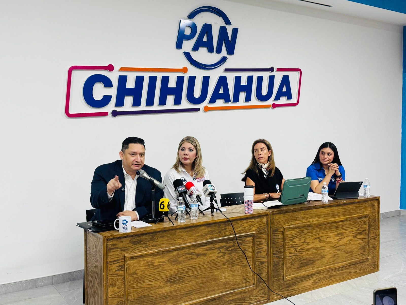 Quien pretenda dividirnos se va a topar con los verdaderos panistas, nosotros somos lobos de batalla: Alfredo Chávez
