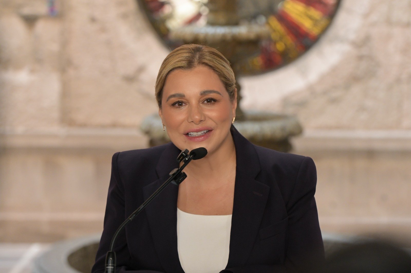 Recibió Maru Campos la primera invitación para el informe de Bonilla, confirmó asistencia