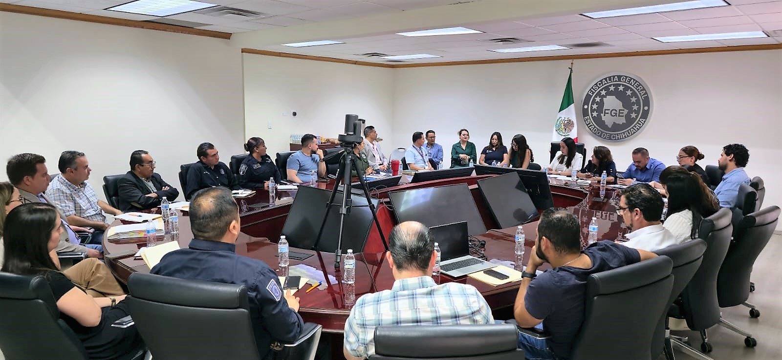 Cercanía y justicia: FGE refrenda su apoyo a familias en la Comisión de Desplazamiento Forzado Interno