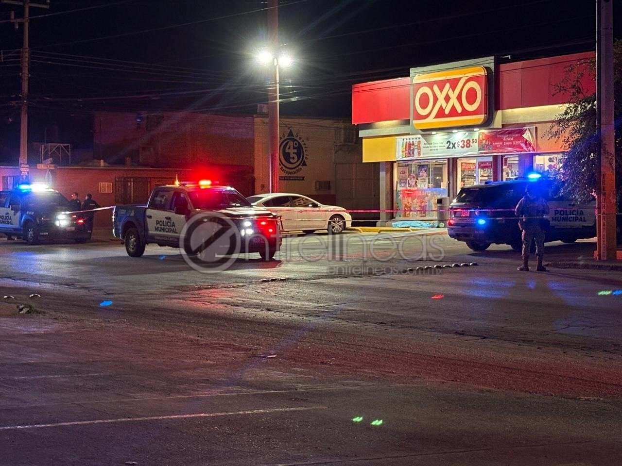 Acribillan a “El Mudo” afuera de un Oxxo en la colonia Revolución