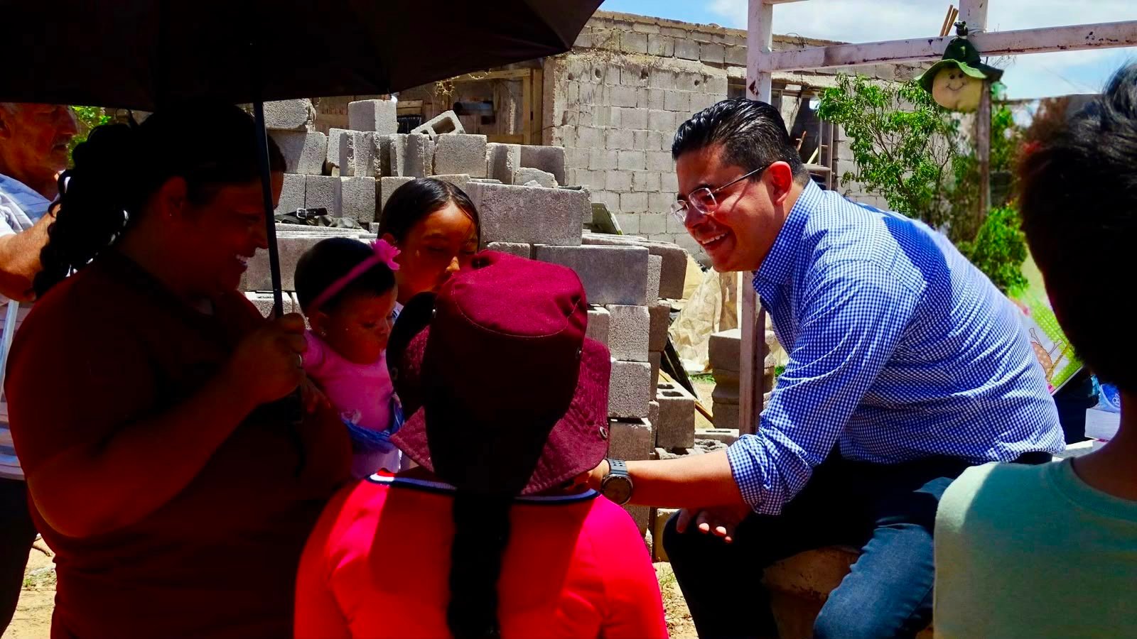 “El verdadero humanismo se demuestra caminando”: Rafa Loera suma a la iniciativa privada en su recorrido por colonias de Chihuahua