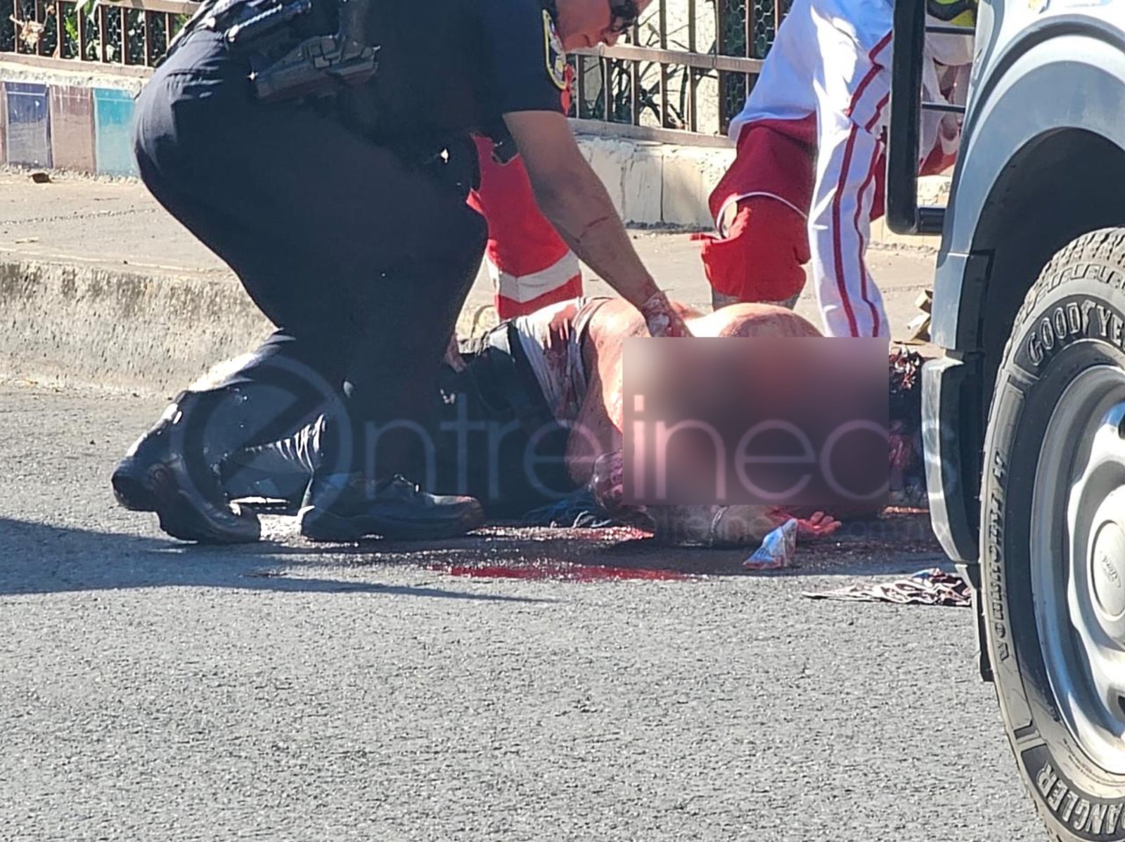 Lesionan a un hombre al descender de una Suburban en la colonia Insurgentes