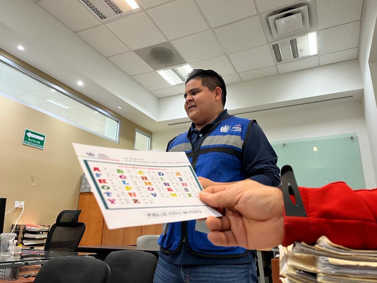 Reciben más de 6 mil personas con discapacidad una beca del Municipio