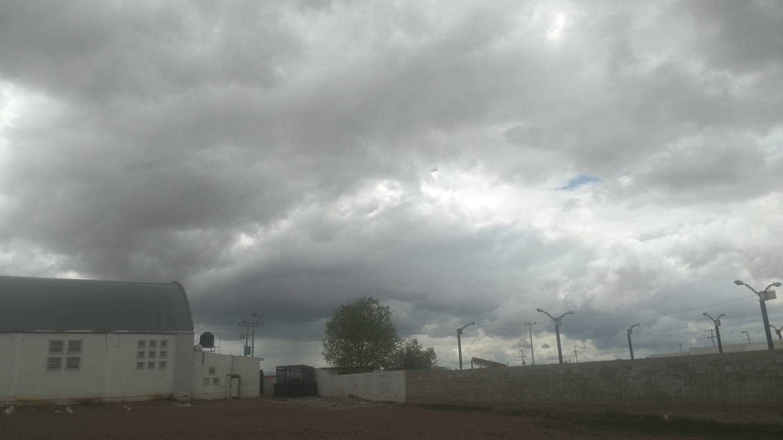 Emite CEPC aviso preventivo por lluvias, ráfagas de viento y altas temperaturas este fin de semana