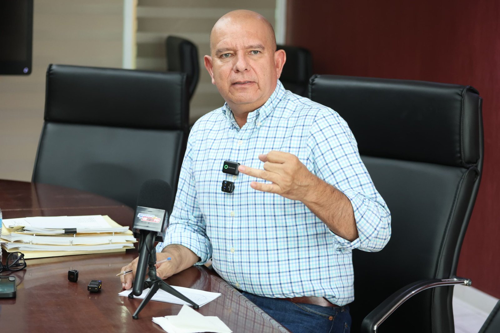 “Ustedes quieren a un fiscal que le cubra las espaldas a la Gobernadora”: Estrada por Fiscalía autónoma