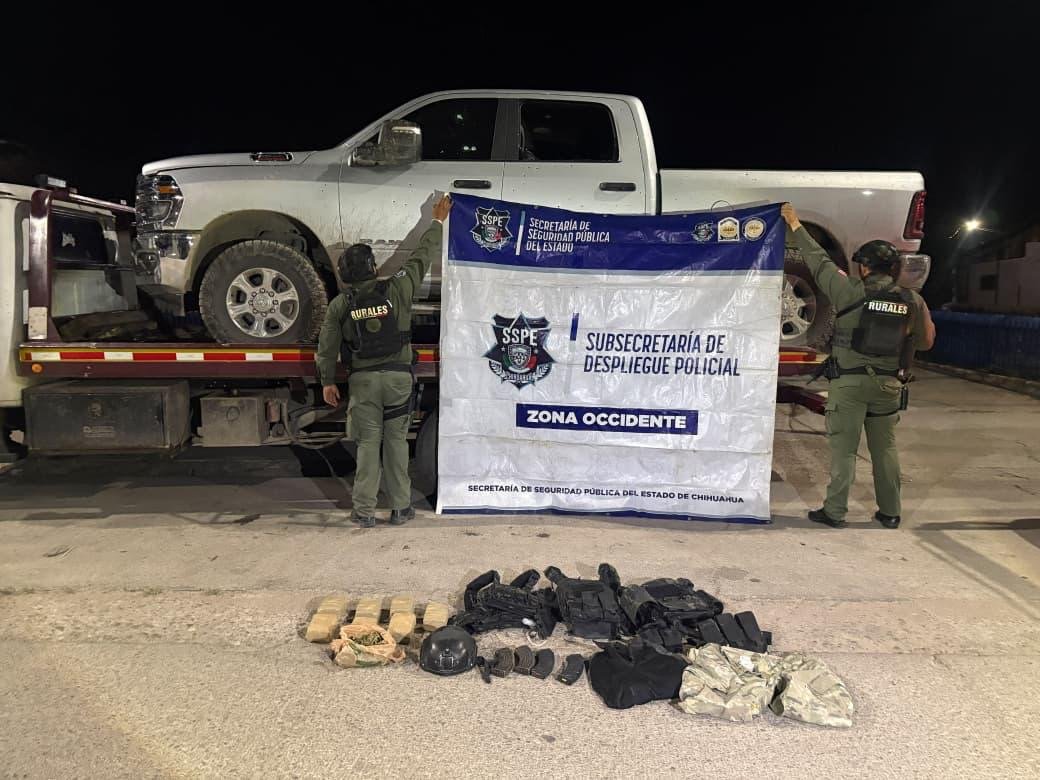 Estatales repelen agresión armada en San Juanito, aseguran armas y equipo táctico