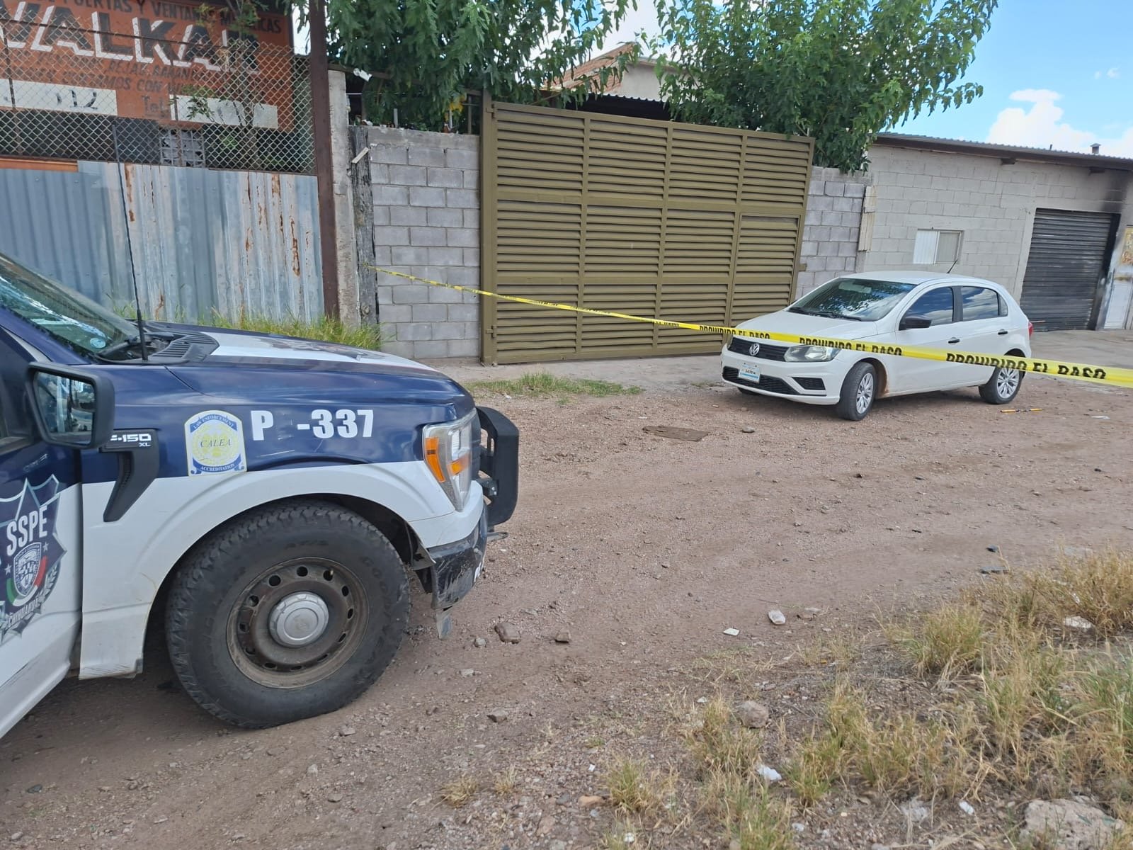 Localizan vehículo con reporte de robo en calles de la colonia Inalámbrica