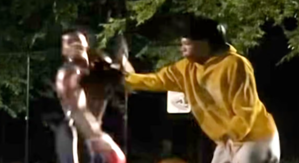 Boxing basketball: el video del deporte que mezcla boxeo y basquetbol
