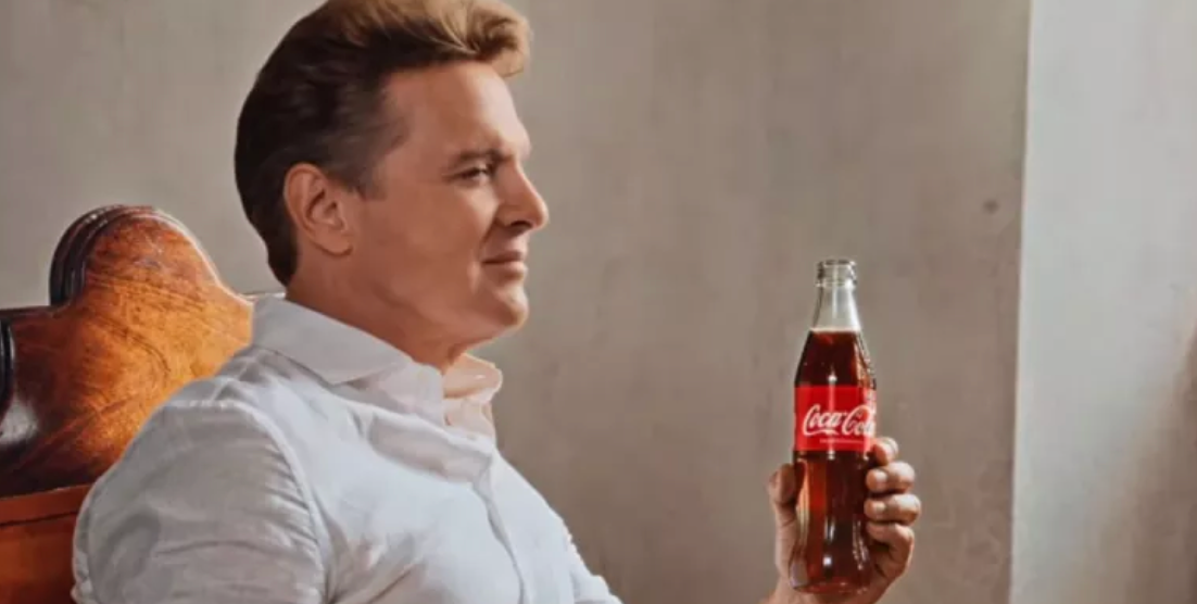 Luis Miguel reaparece en el nuevo comercial de Coca-Cola y emociona con un homenaje a México