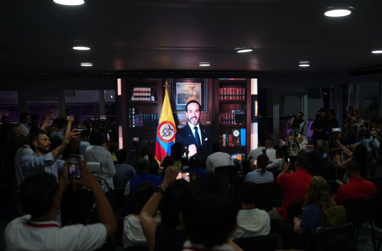 Respaldado por la ultraderecha y en acto inédito, Abelardo de la Espriella asumirá presidencia de Colombia