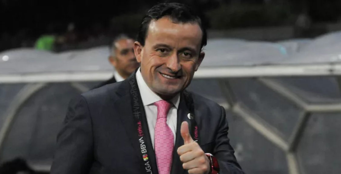 Mikel Arriola recibe abucheos en la final Sub-20 