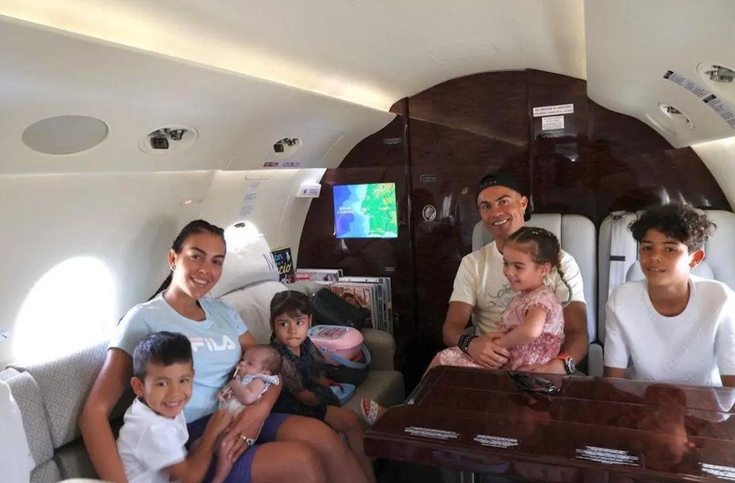 Familia por todas las de la ley: Georgina Rodríguez ya adoptó a los tres hijos mayores de Cristiano Ronaldo, aseguran