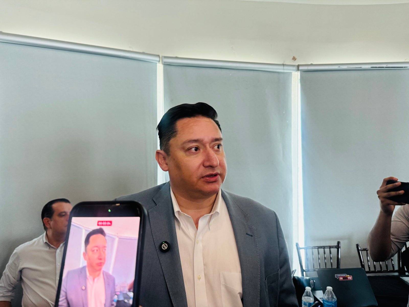 Que se concentre en su precampaña y a nosotros nos deje legislar: Alfredo Chávez a Pérez Cuéllar por autonomía a la FGE