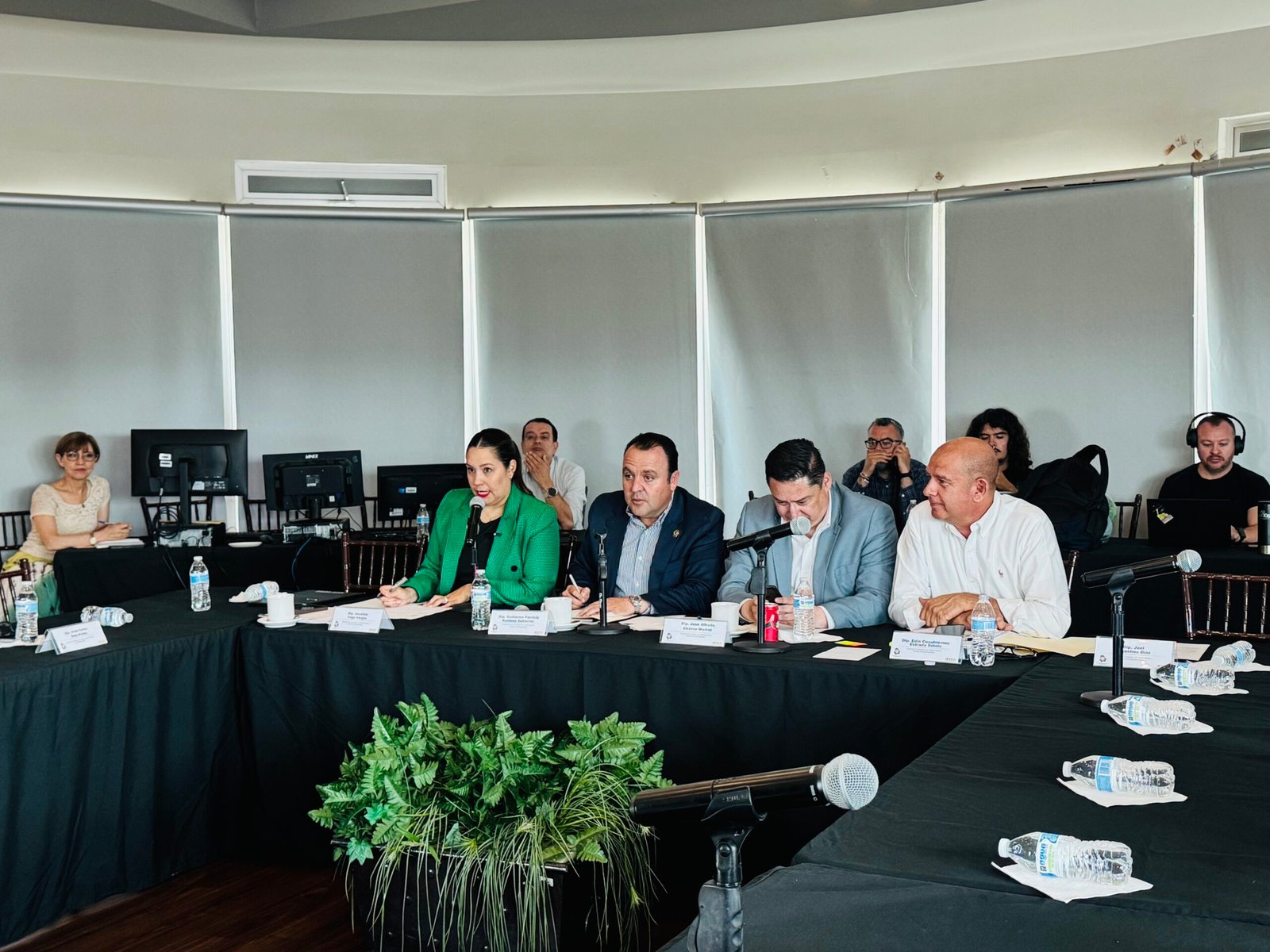Turnan a la Comisión de Gobernación y Puntos Constitucionales las iniciativas que buscan otorgar autonomía a la FGE