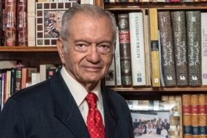 Fallece el economista Miguel Mancera Aguayo, primer gobernador de Banxico