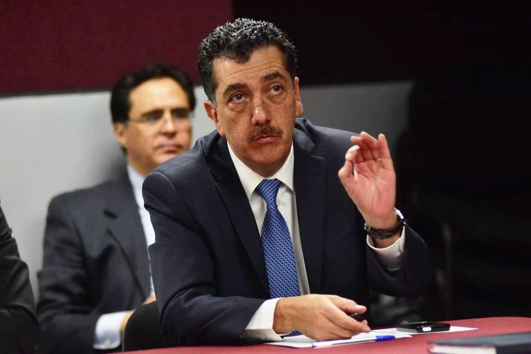Conceden amparo a Fuentes Vélez contra orden de aprehensión