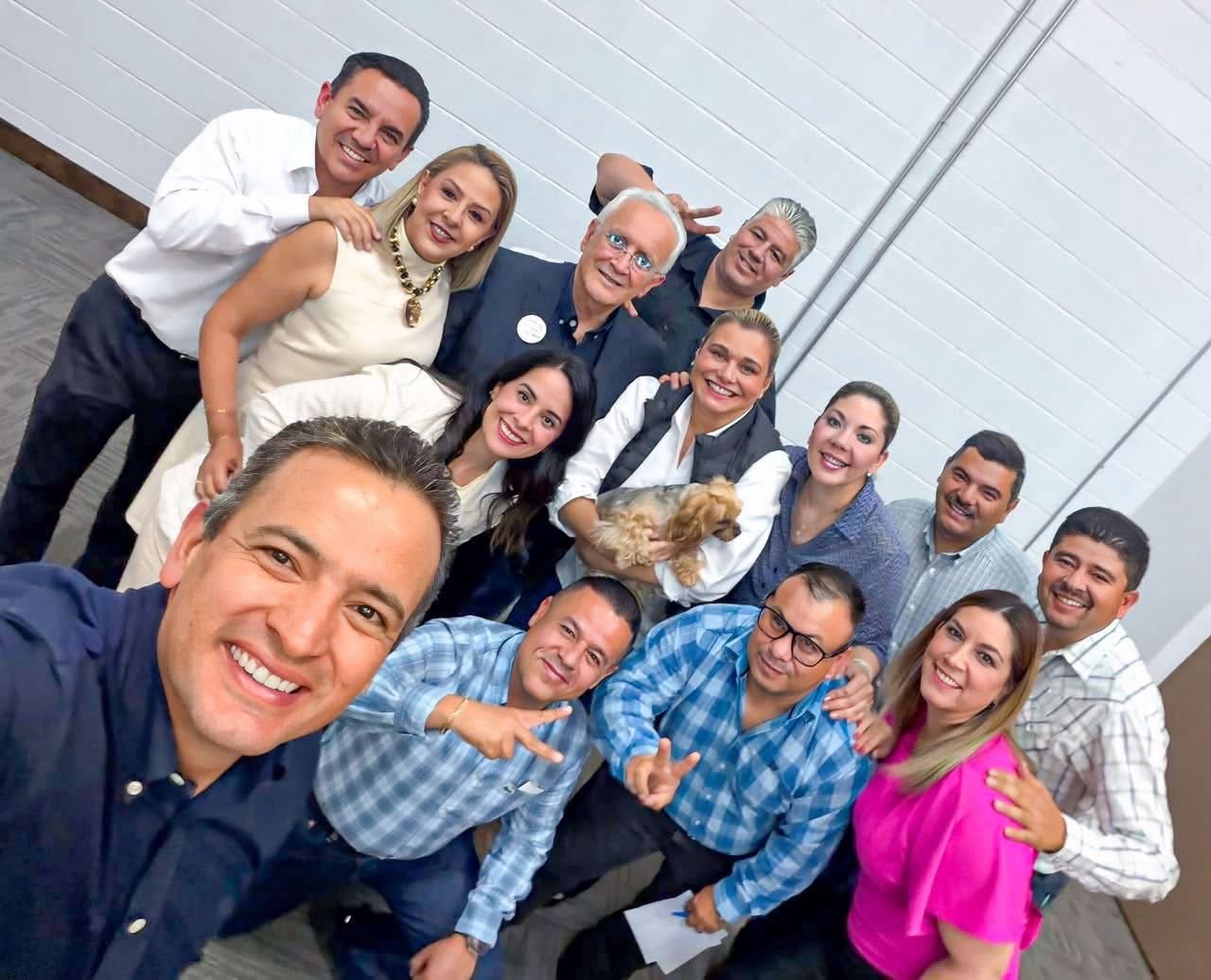 Maru y Marco: unidad panista en Cuauhtémoc-Alfredo, “La China”, Joss y Santiago-Entre camisetas y Ángeles Mastretta-Morenistas en cónclave territorial