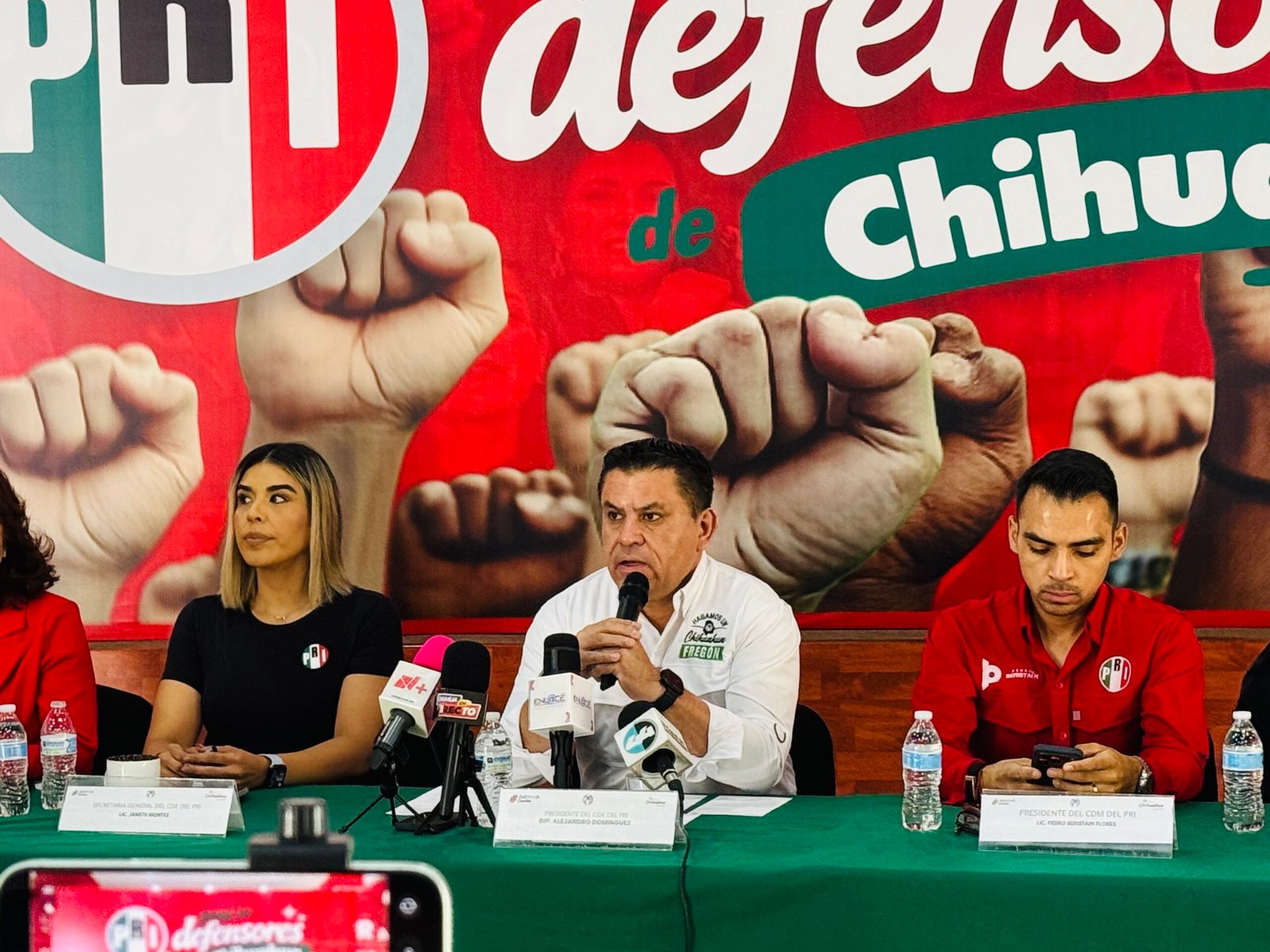 El PAN trae el proceso por la alcaldía poquito contaminado; sería un error que lleguen a negociar con nosotros con un candidato ya definido: PRI