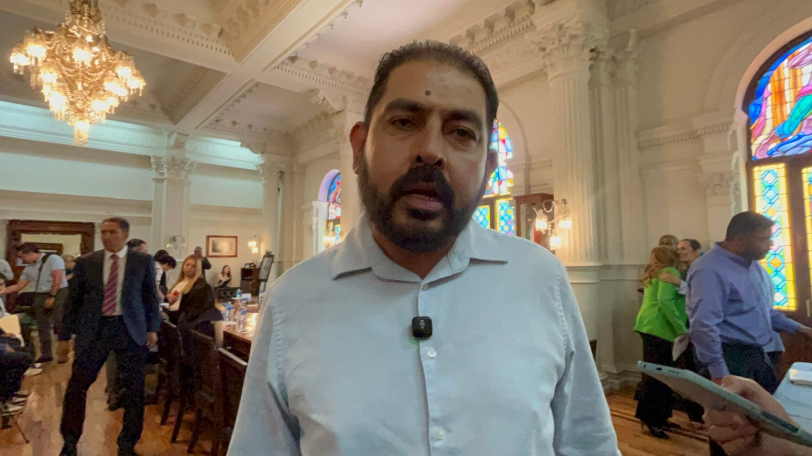 Regidor de Morena se opone a que empresario Mares compre calle Bustamante