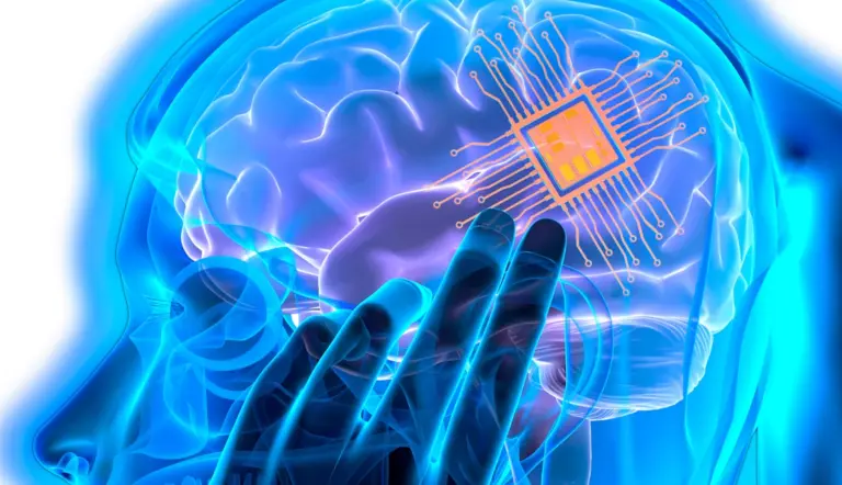 Sujeto recuperó movilidad de su cuerpo gracias a implante cerebral