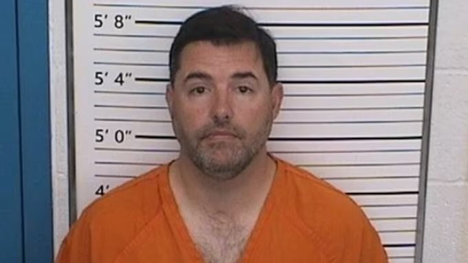 Arrestan al propietario de los San Francisco 49ers por “participar en actos de prostitución”
