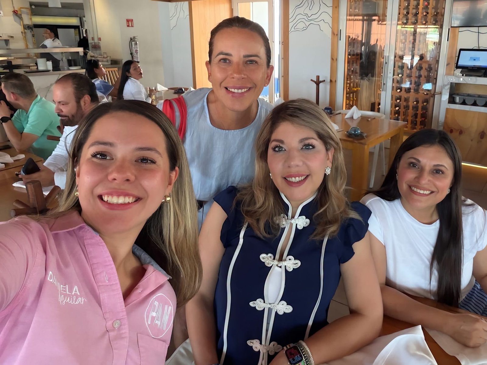 Humo blanco en el Congreso-Cónclave moreno en el Legislativo-Daniela, Manque y Rocío en La Paz-‘Alito’ y los “defensores” de Chihuahua
