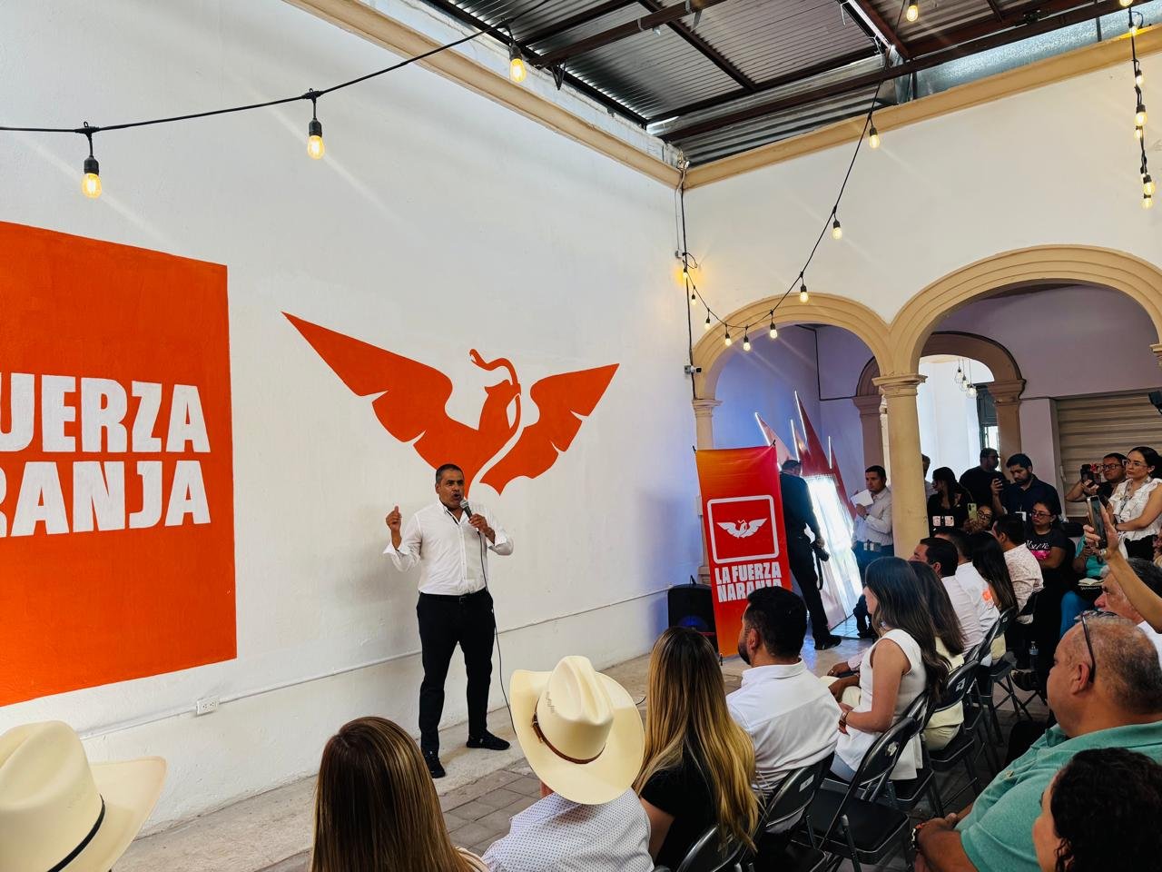 “Vamos a tomar las riendas de este estado”: Alfredo “El Caballo” Lozoya presenta la nueva Comisión Operativa Estatal de MC