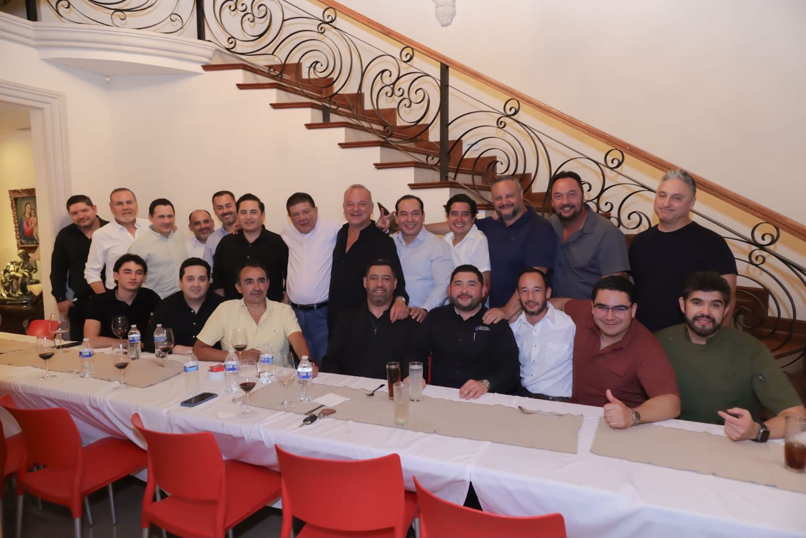 Chihuahua se fortalece desde sus emprendedores: César Jáuregui dialoga con jóvenes empresarios y profesionistas