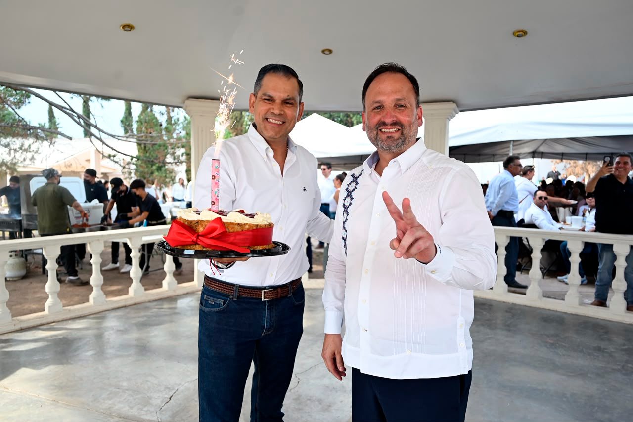 Respaldo ciudadano y festejo anticipado marcan reunión de Santiago de la Peña