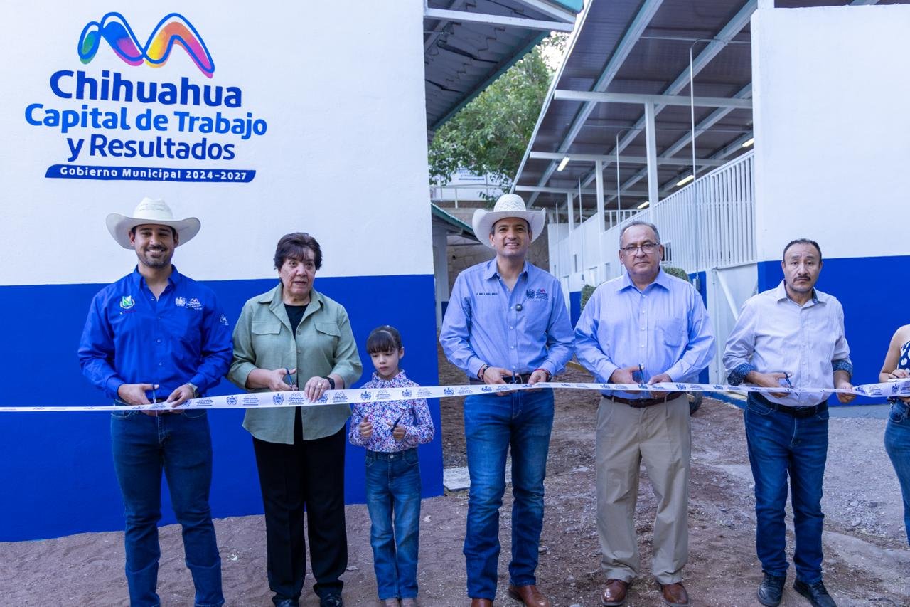 Inaugura alcalde Marco Bonilla ampliación de caballerizas del Centro Municipal de Equinoterapia
